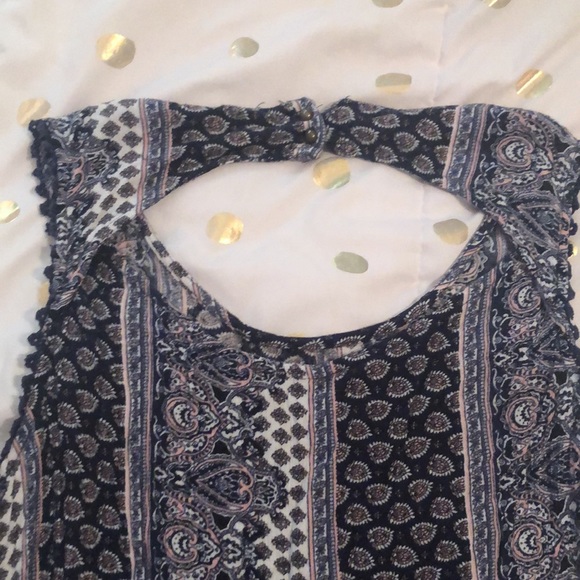 Patterned dress with keyhole back - Picture 4 of 4